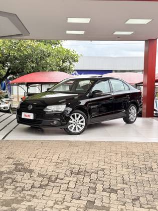 VOLKSWAGEN JETTA 2.0 COMFORTLINE FLEX 4P TIPTRONIC